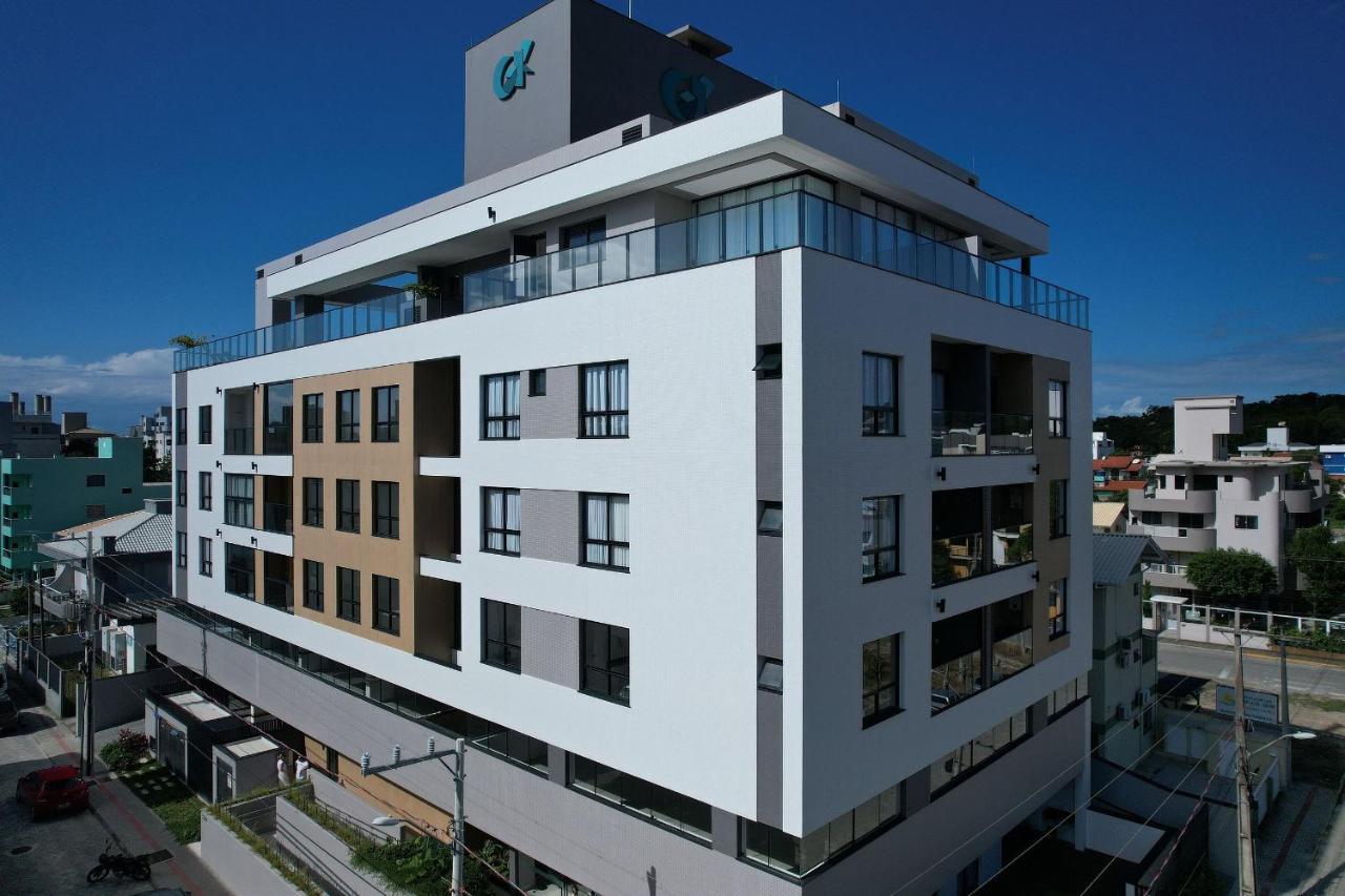 Adra 106 - Apartamento No Centro De Bombinhas - Rooftop Com Piscina E Academia - A Poucos Metros Da Praia - Exterior photo
